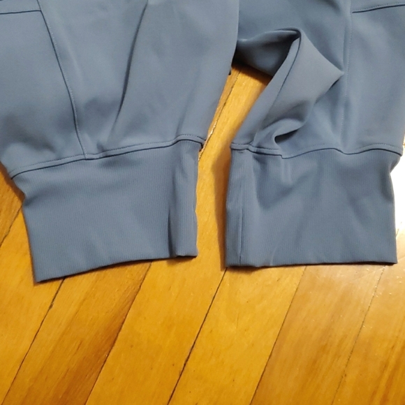 NWT Athleta Venice Moto Jogger. Blue. Size 3X. Plus size. 27" inseam. - Picture 11 of 12